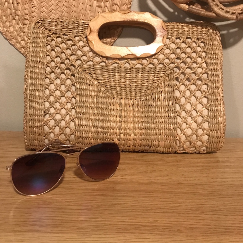 Vintage Rattan Clutch 💕